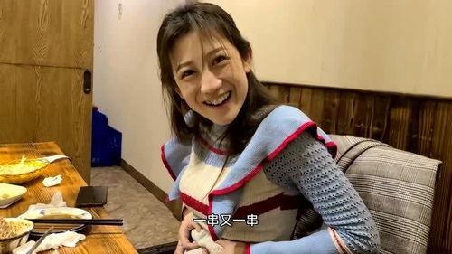 吃瓜饱肚子的女人,揭秘吃瓜饱肚子的女人魅力