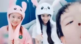 网红小孩变魔术视频,网红小孩惊艳变身，揭秘神奇魔法奥秘